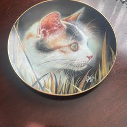 Vintage 1993 Hamilton Collection Cat Tails Cat Cameo 