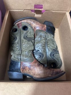 Men’s Aariat boots steel toed