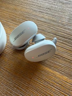 Bose QuietComfort Noise Cancelling Wireless Earbuds - White