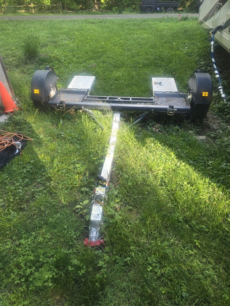 Leonard Vehicle Tow Dolly