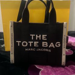 The Jacquard Small Tote Bag Black