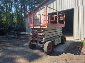 Skyjack SJ7135 4wd Scissor lift SJ7135 4wd Scissor lift