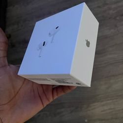  AirPods Pro (2nd generation) with MagSafe Case