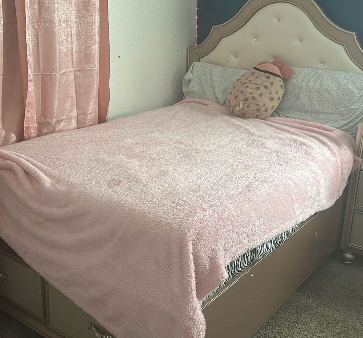 Bedroom Set