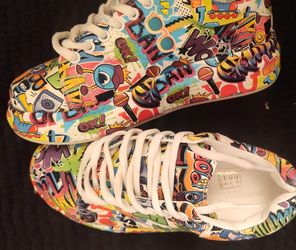 Graffiti Tennis Shoes 