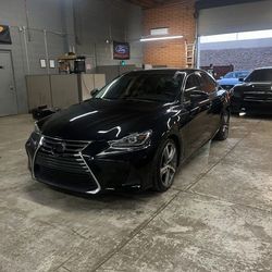 2017 Lexus IS