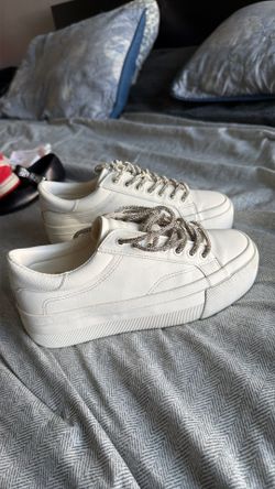 Women Zara shoes