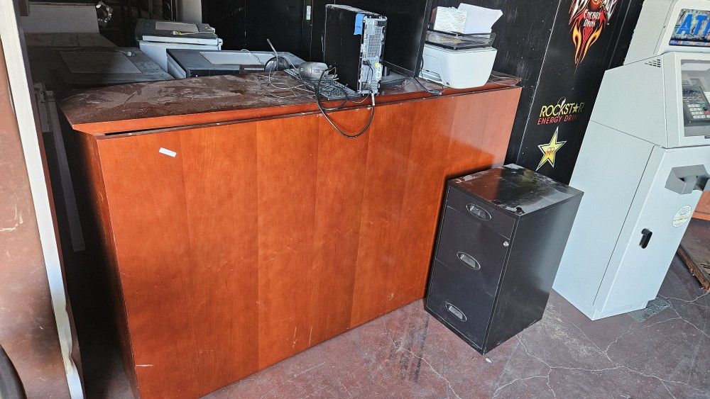 Large Heavy Duty Receptionist Executive Office Desk With File Cabinets