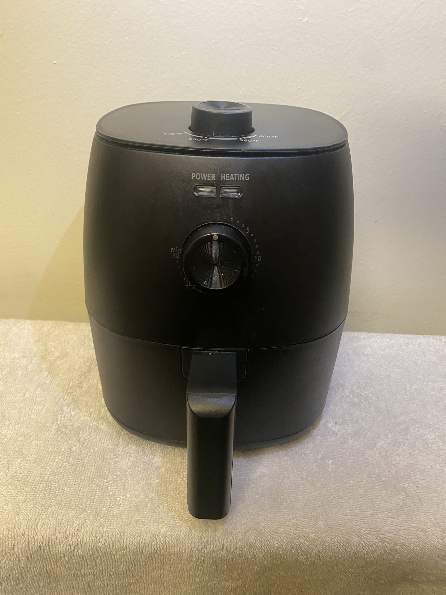 Mini Air Fryer – Black – Clean & Tested – Fast Cooking – Space Saving