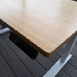 Fully Jarvis Bamboo Standing Desk – 30” x 48”