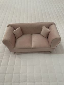 Glam Pink Passion Jewelry Couch, Flip Open Compartments, 6:1 Doll House Size Sofa, 9 Inch Long