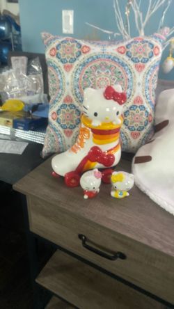 Hello Kitty Decorations / Rug / Wood Figuring / Salt & Pepper