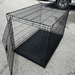 48x30x33in Large Black Metal Foldable Single Door Dog Cage Carrier Containment Housing Crate! Great for dogs up to 100lbs. Tray has some cracks in the