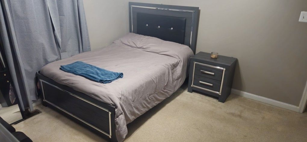 Full Size Bedroom Set