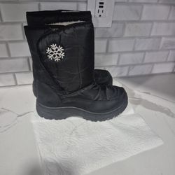 Snow Boots Size 6