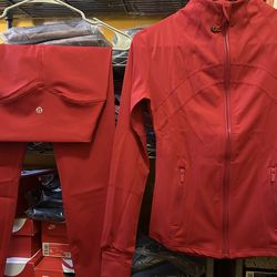 Red LULULEMON LEGGINGS SET