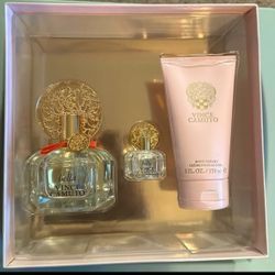Vince Camuto Bella Perfume Set in box !