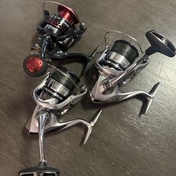 3 Shimano Stradic  Fishing Reels 3000s