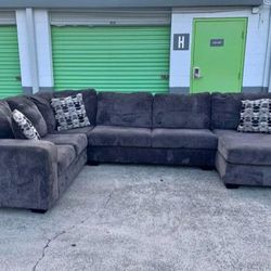 Sectional  Sofa  Living room couch