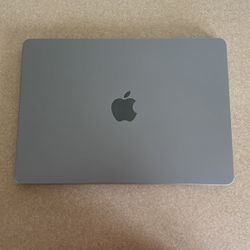 2022 Apple Macbook Air 13.6” M2 Chip 