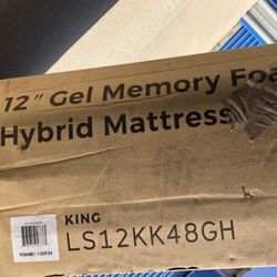 Brand New 12” King Size Gel MemoryFoam/innerspring Hybrid Mattress 