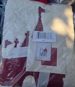 Disney Parks Home Collection Castle Reversible Fuzzy Throw Blanket 50x60 Red