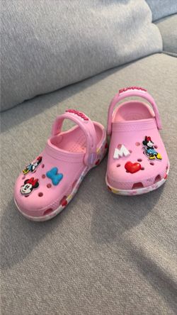 Pink Minnie Crocs