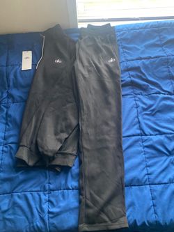 Black quarter zip alo set- size M