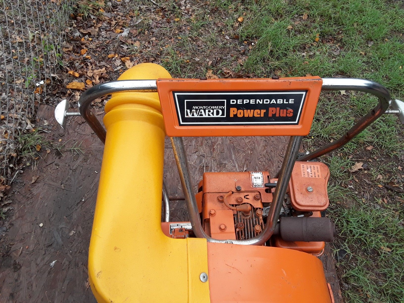 Montgomery wards dependable power plus lawn vacuum. 5 horsepower for