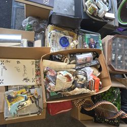 VINTAGE TOYS VIDEO GAMES BEER WRESTLING SPORTS CARDS RECORDS AND MORE 