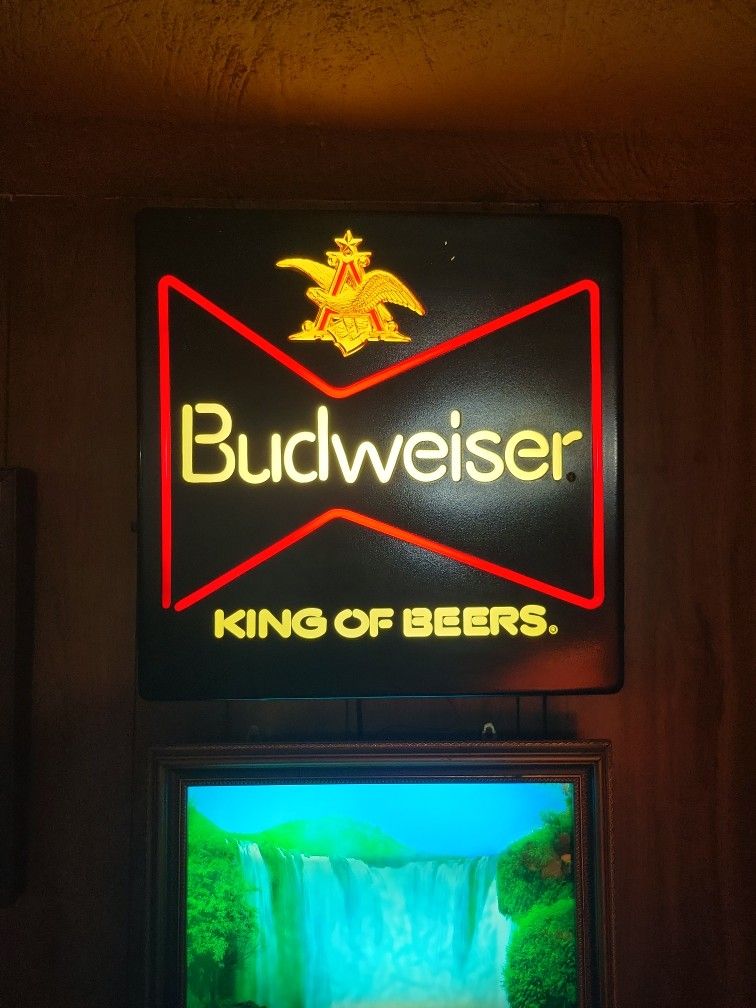 Vintage Budweiser florescent Sign