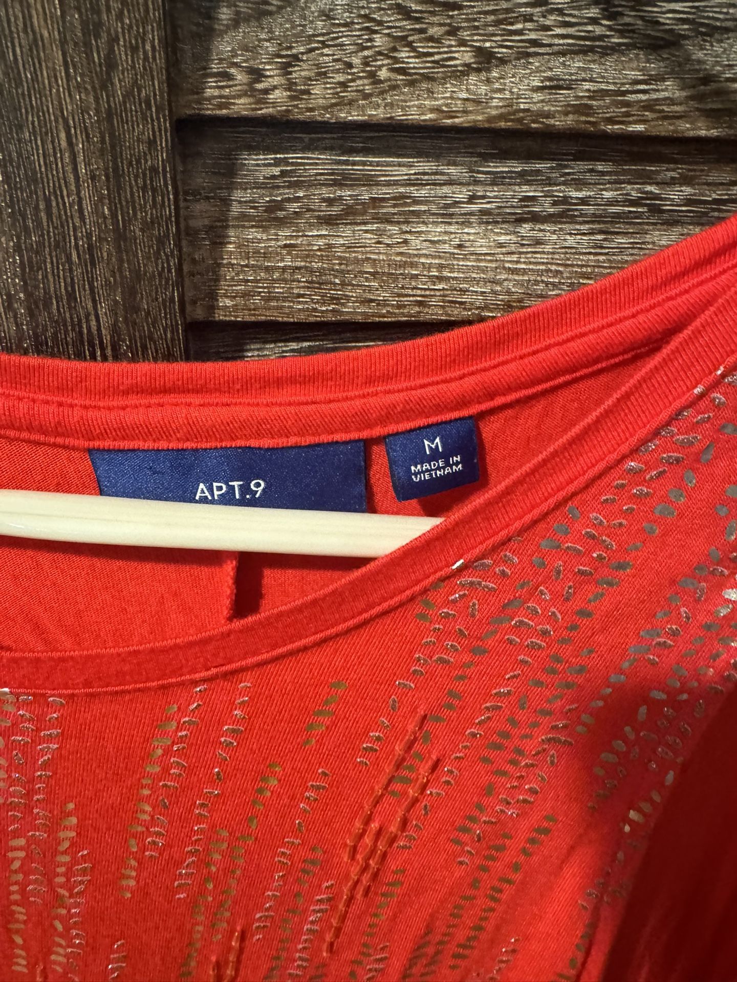 APT9 Used Top
