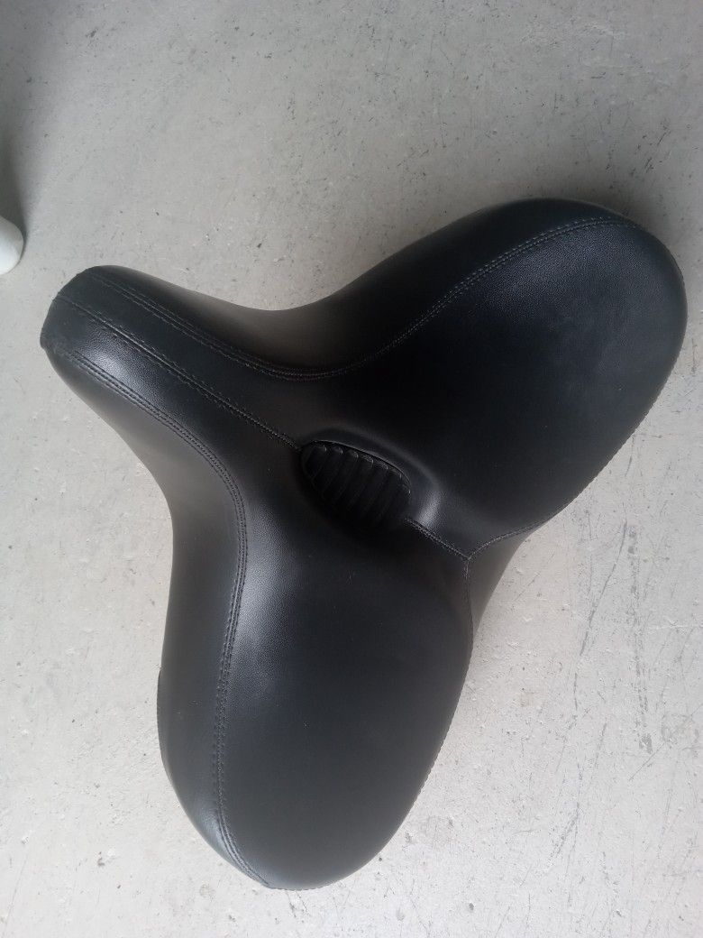 Wide Bicycle Seat Like New Condition