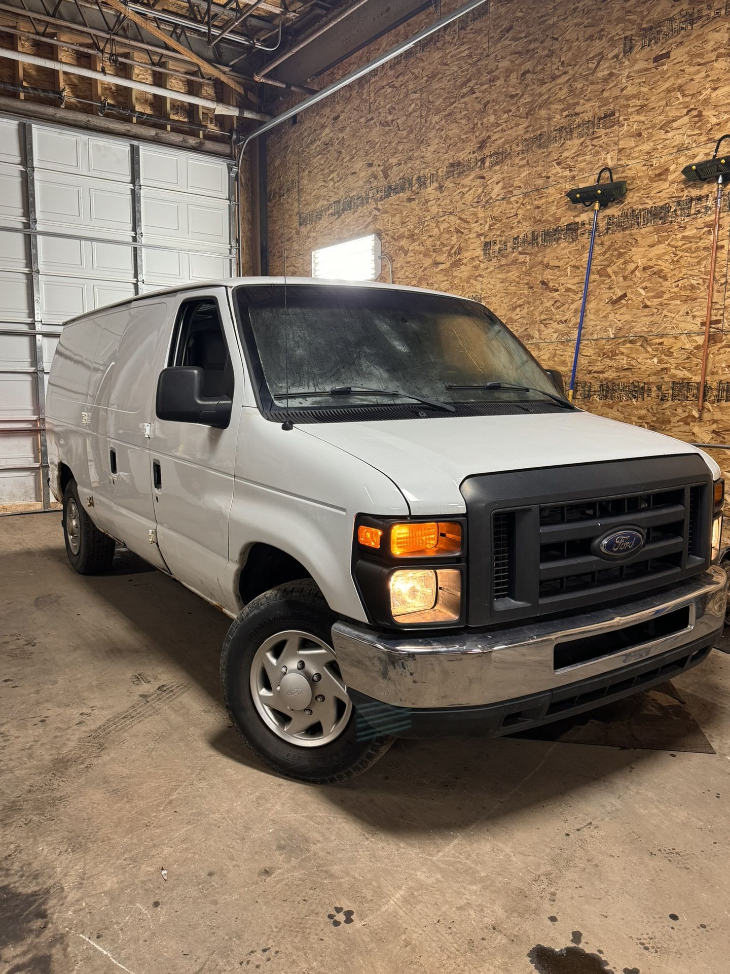 2012 Ford E-150