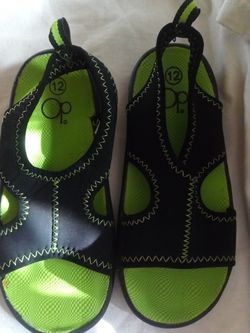 OP SANDALS KIDS SIZE 7