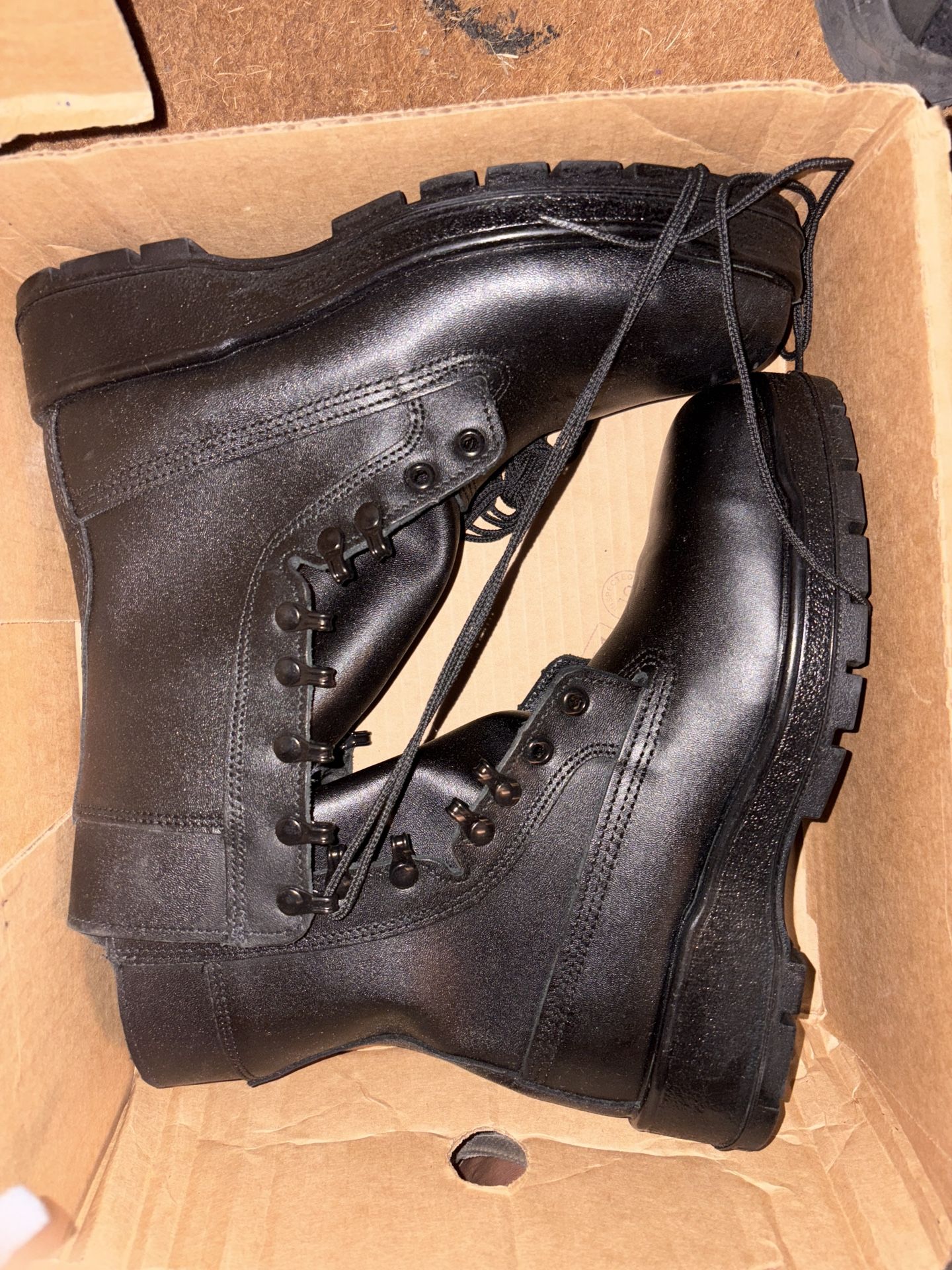 Brand New Steel Toe Men’s Work Boots Size 9