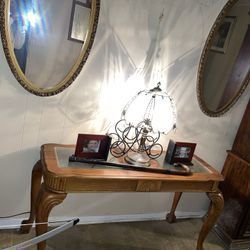 Table With Mirrors 