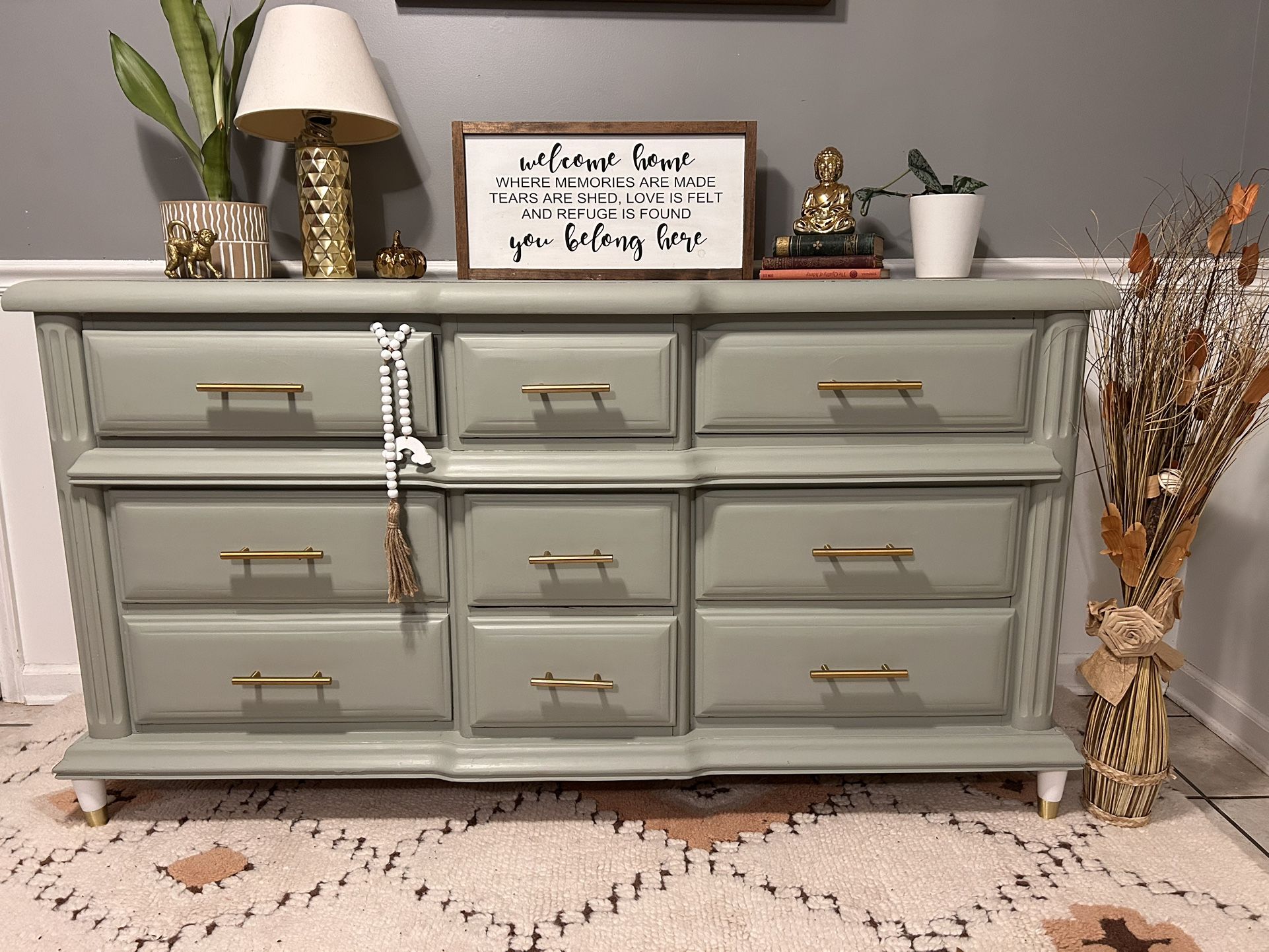 LARGE DRESSER