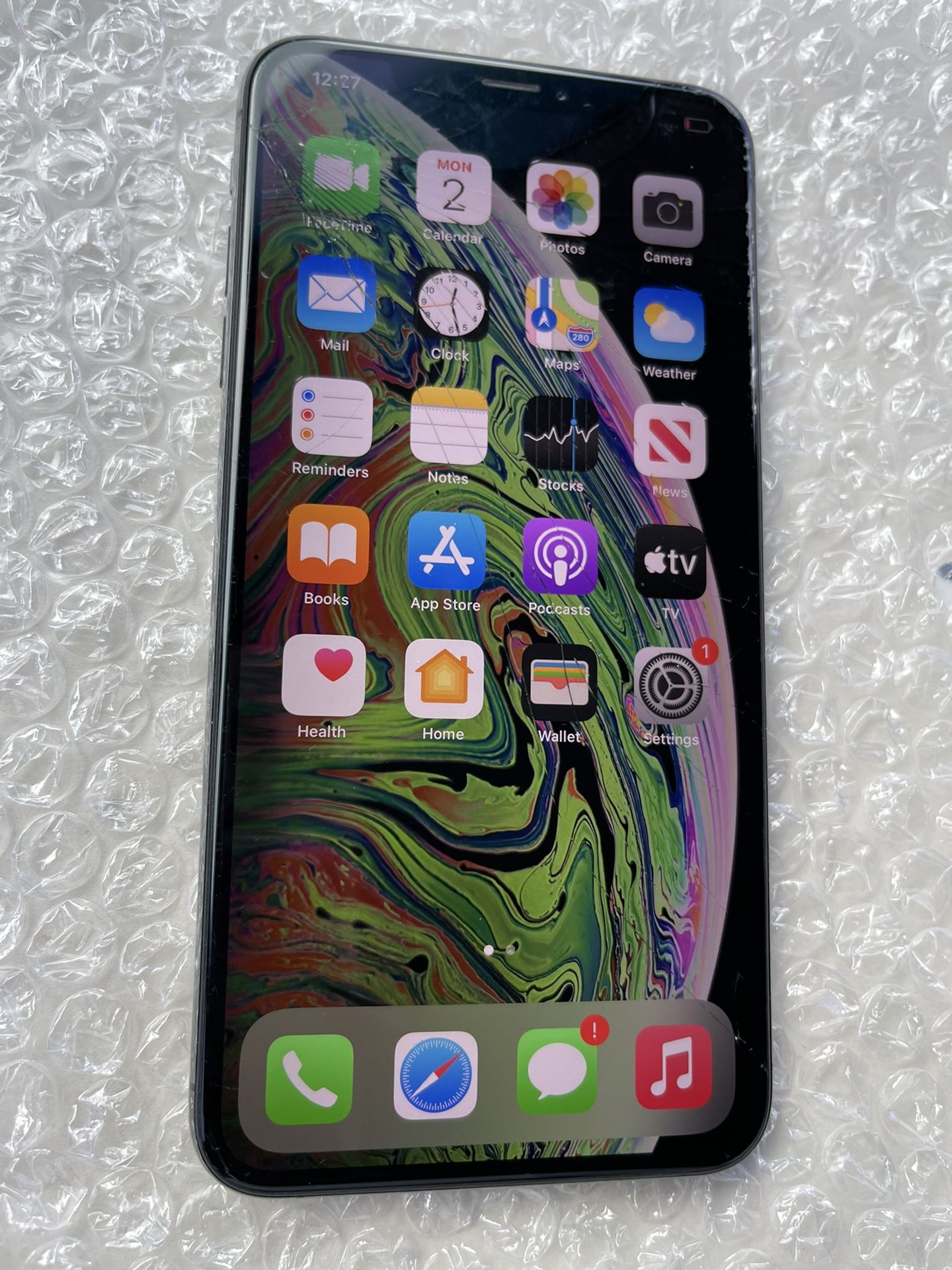 Apple iPhone XS Max 64GB Sim Unlocked (See Description)