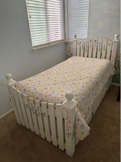 Custom 3-Piece Solid Wood Bedroom Set
