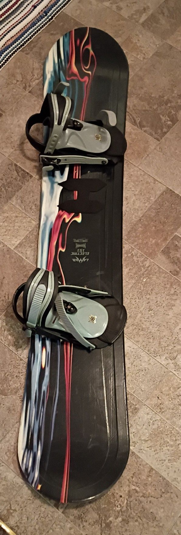 Lamar Electric 151 Versaflex Snowboard