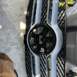 Mercedes Benz Grille