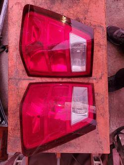 05 Jeep G/Cherokee Tail Lights