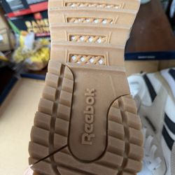 Reebok Women's Classic AZ Legacy Sneaker Size 9