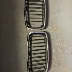 BMW E93 OEM Kidney Grilles