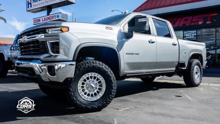 King 2.5s W/ Adj For GM 2500 In Stock