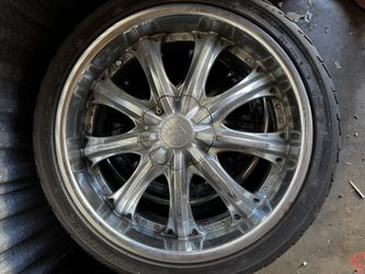 Set Of Chrome Wheels RS