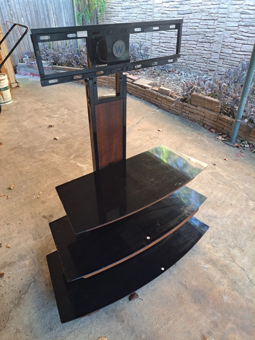 T.V.STAND W/BRACKET