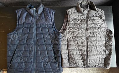 Set of 2 men sleevesless coats XL and L