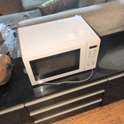Magic Chef Microwave 